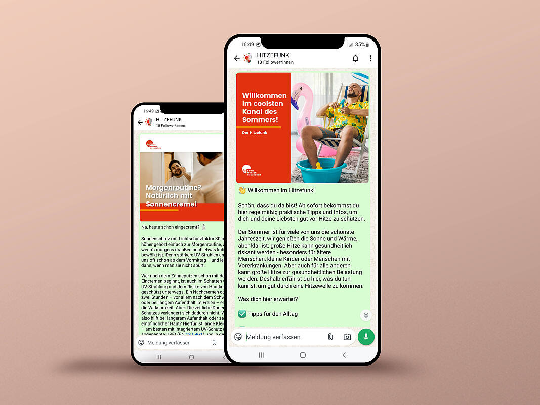Zwei Smartphones mit dem WhatsApp-Channel von Hitzefunk.